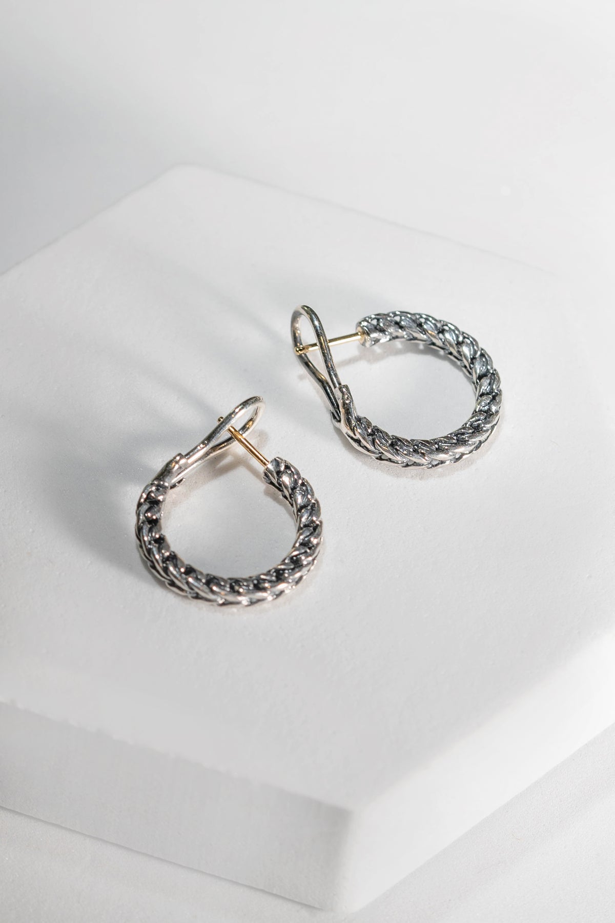 Omega Oran Chain Hoops