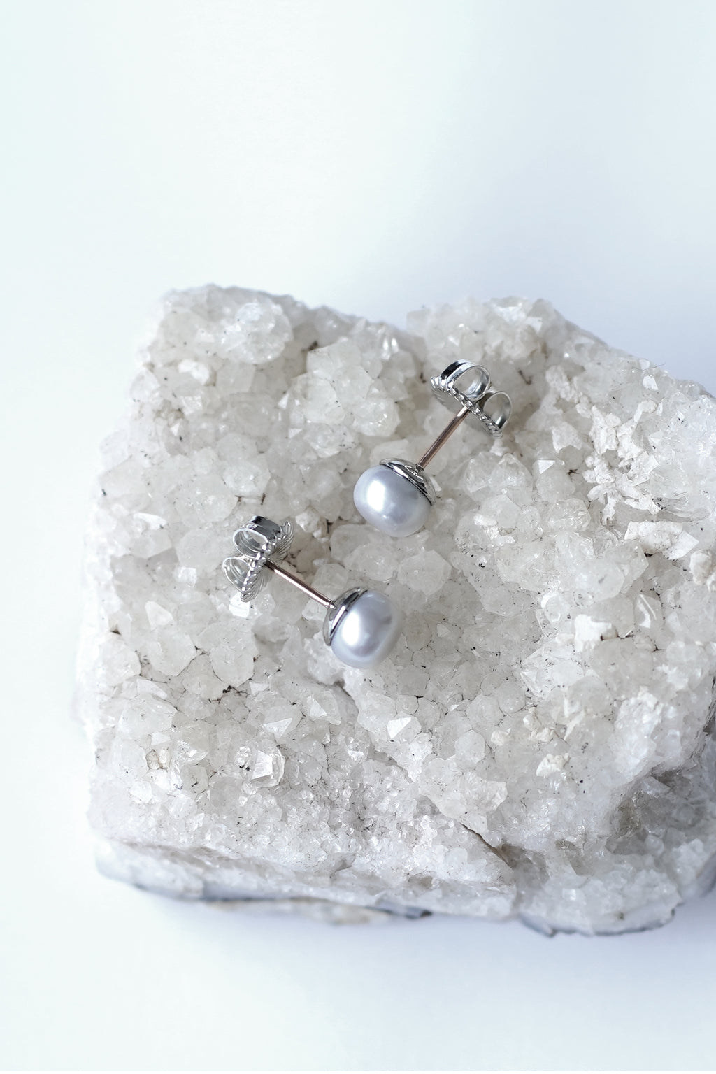Dhalia Three-in-One Pearl Earrings
