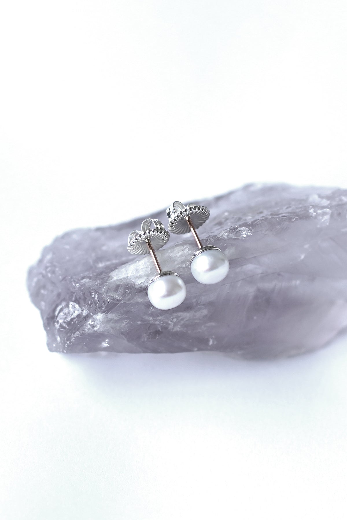 Dhalia Three-in-One Pearl Earrings