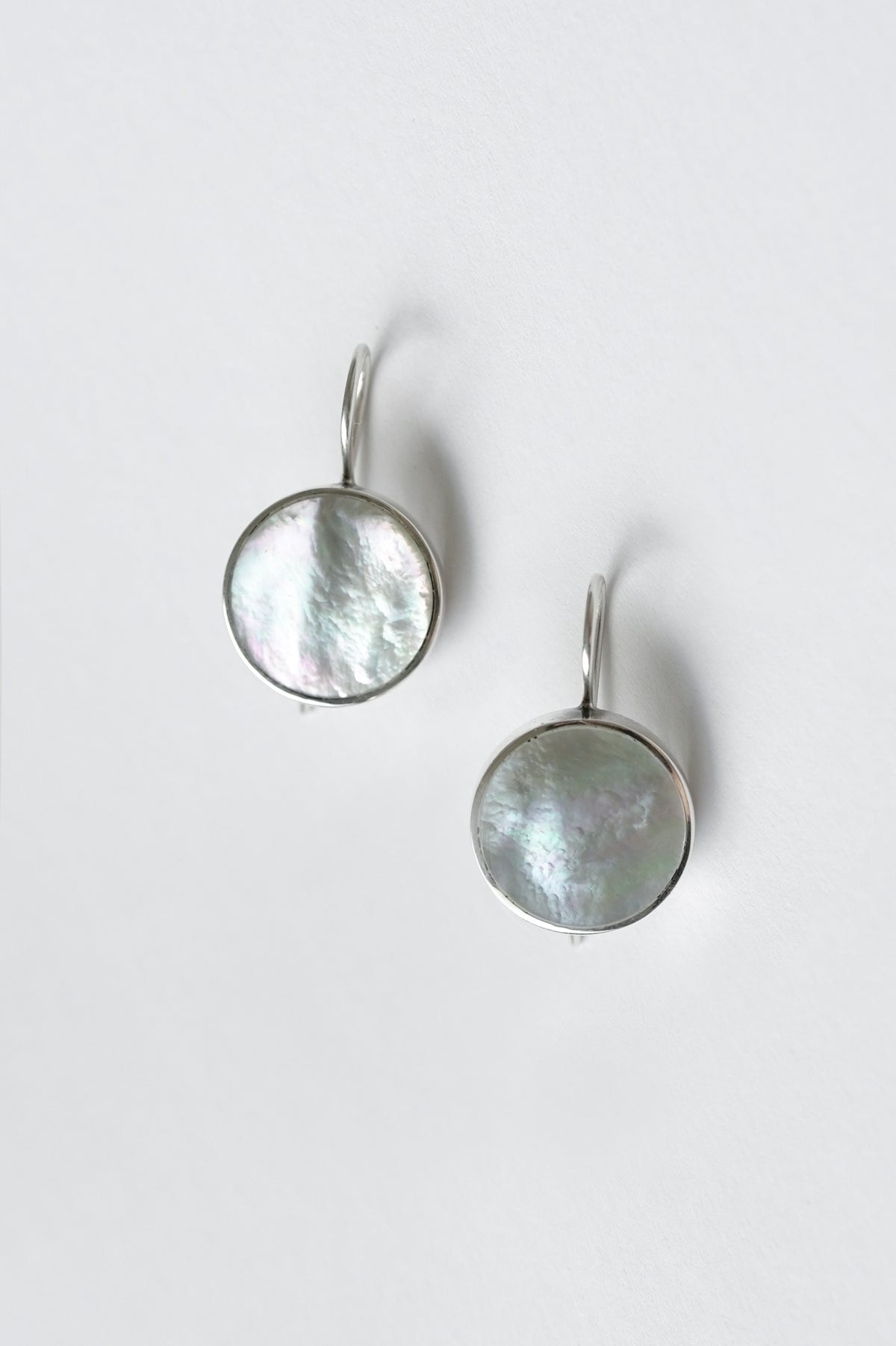 Eléa Mother-of-Pearl Earrings