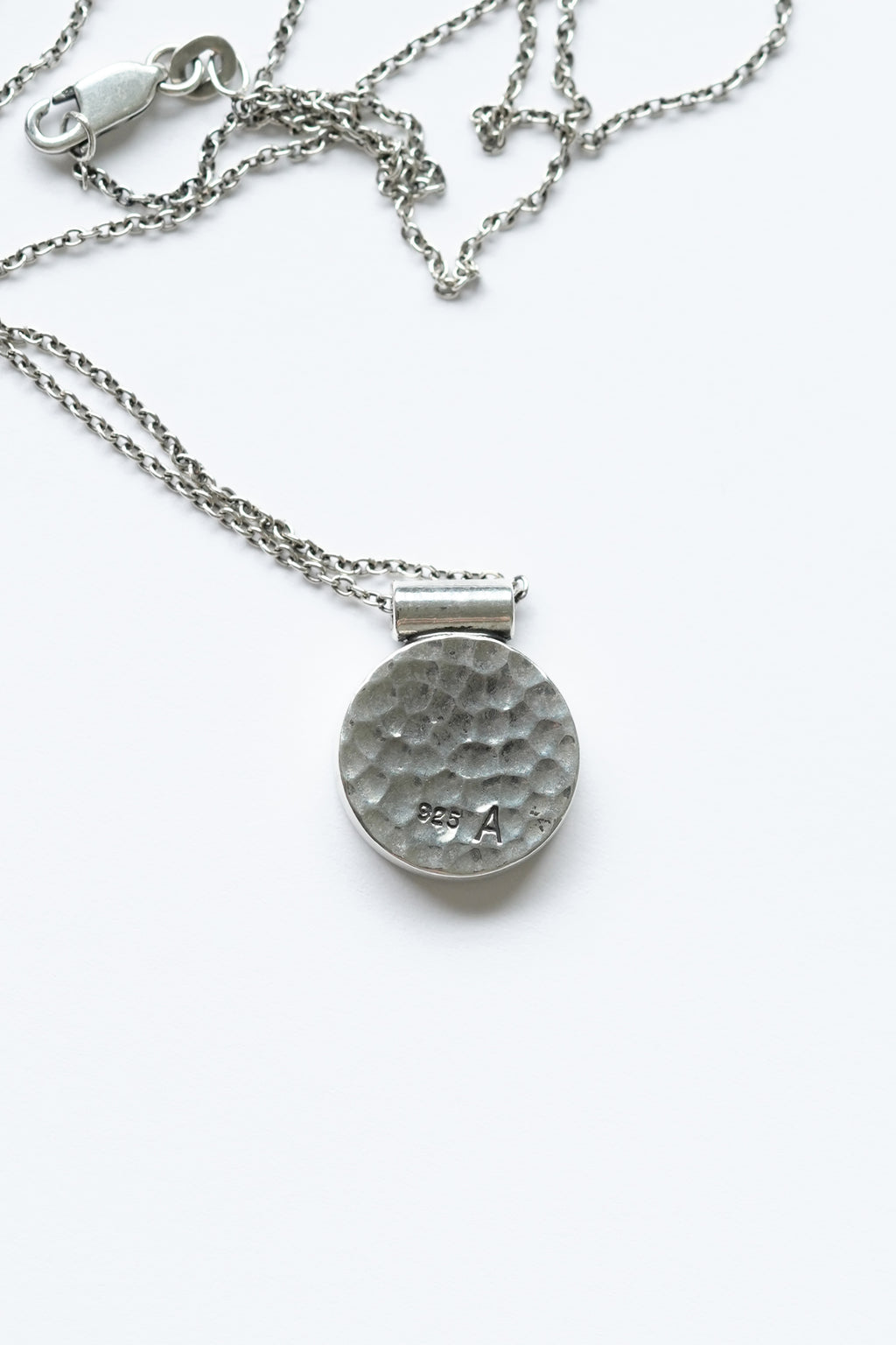 Eléa Mother-of-Pearl Necklace