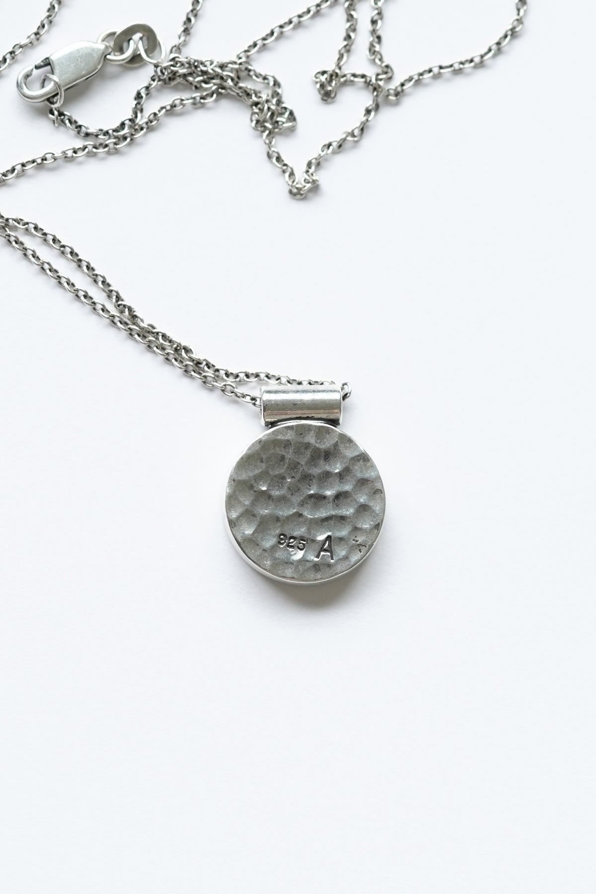 Eléa Mother-of-Pearl Necklace
