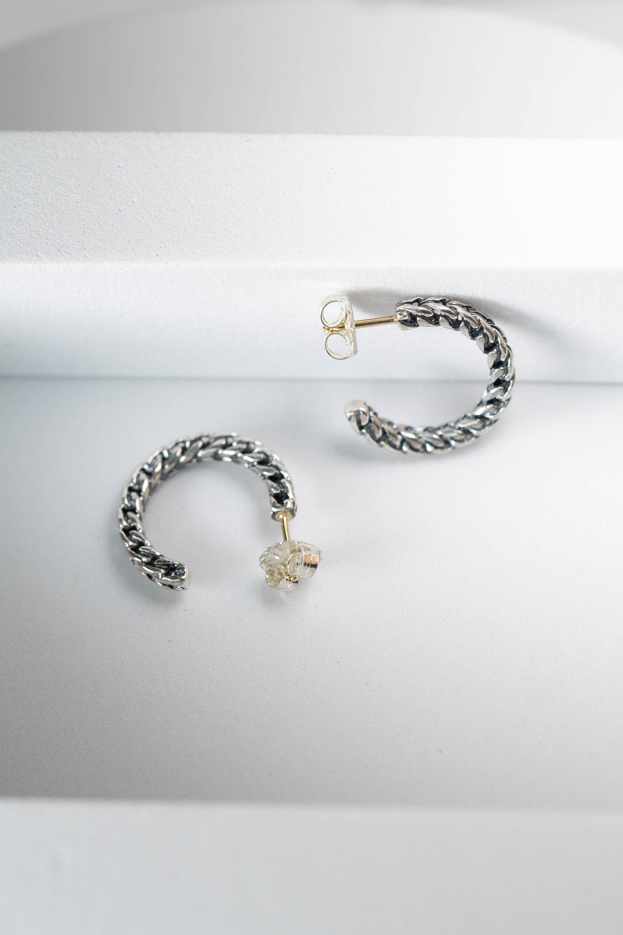 Post Back Oran Chain Hoops