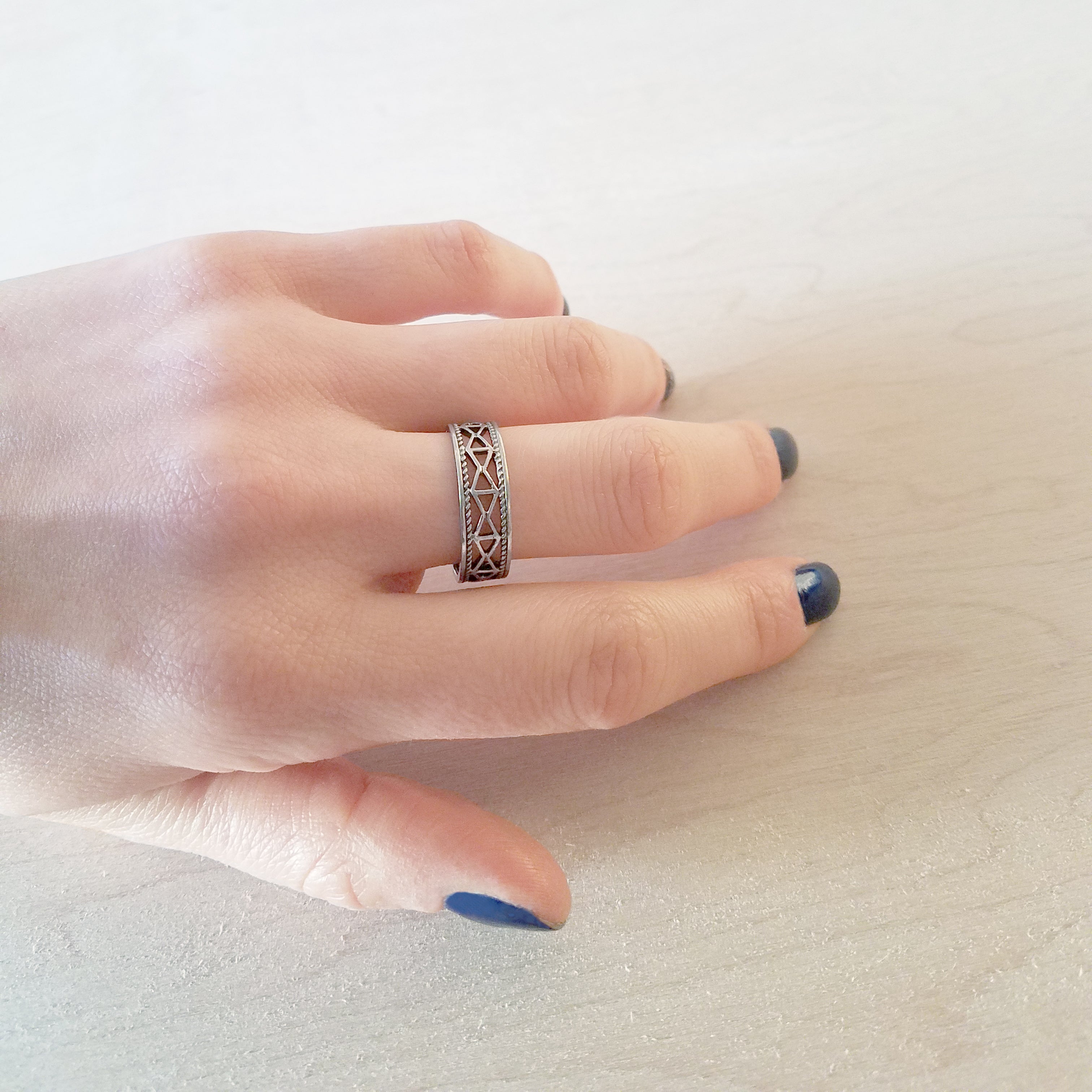 Crisscross Ring