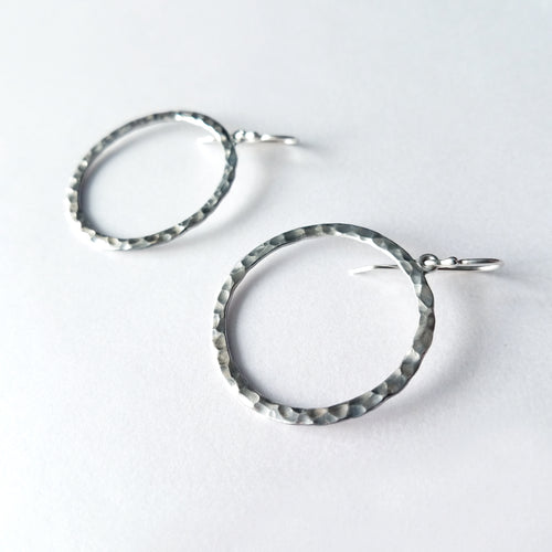 Minimalist Hammer Finished Hoop Earrings