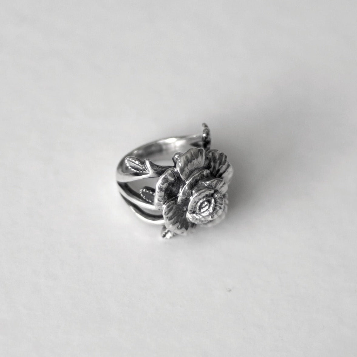 Rosa Rose Flower Ring