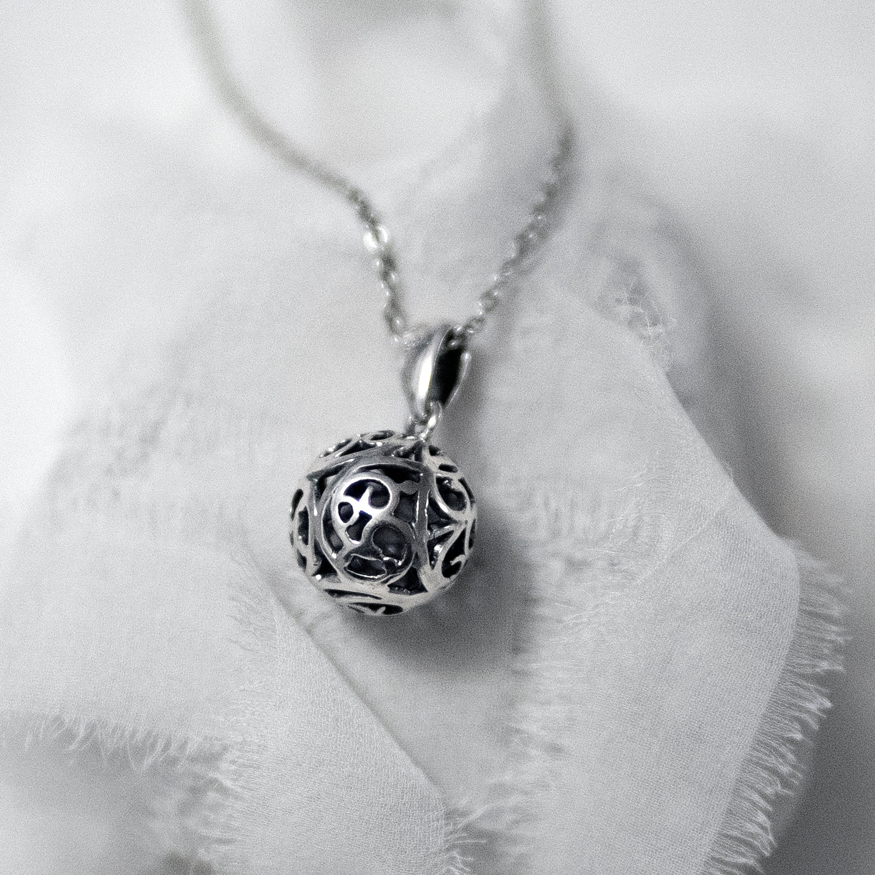 Aphrodite Necklace