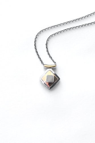 Mother-of-Pearl Cleo Necklace
