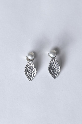 Inès Pearl Earrings