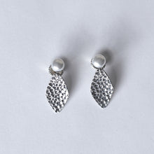 Inès Pearl Earrings