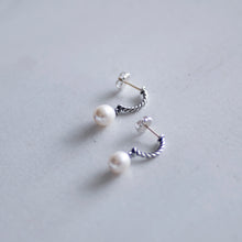 Margot Pearl Earrings