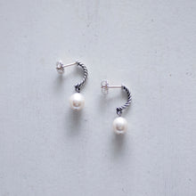 Margot Pearl Earrings