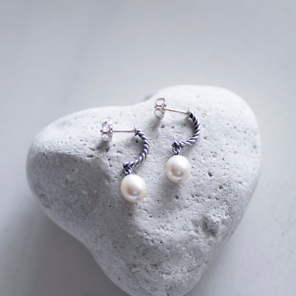 Margot Pearl Earrings