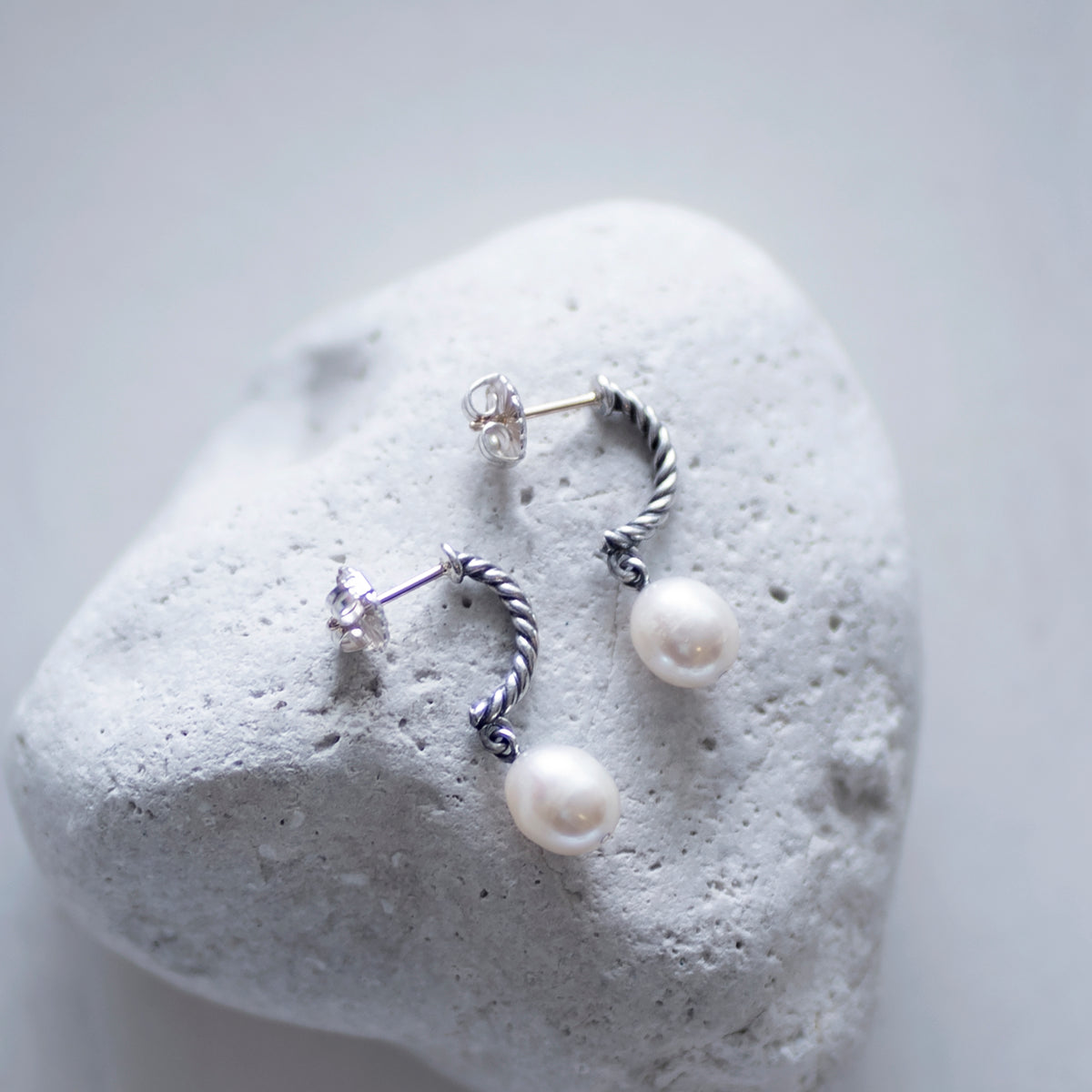 Margot Pearl Earrings