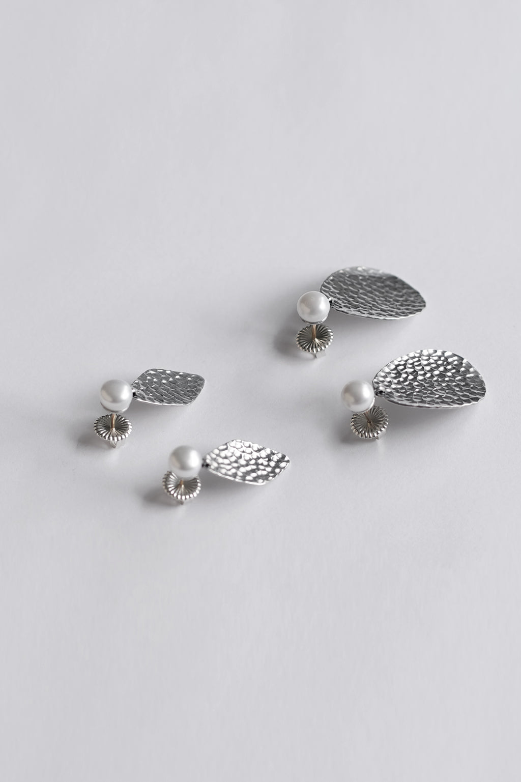 Inès Pearl Earrings