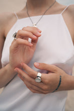 Eléa Mother-of-Pearl Ring