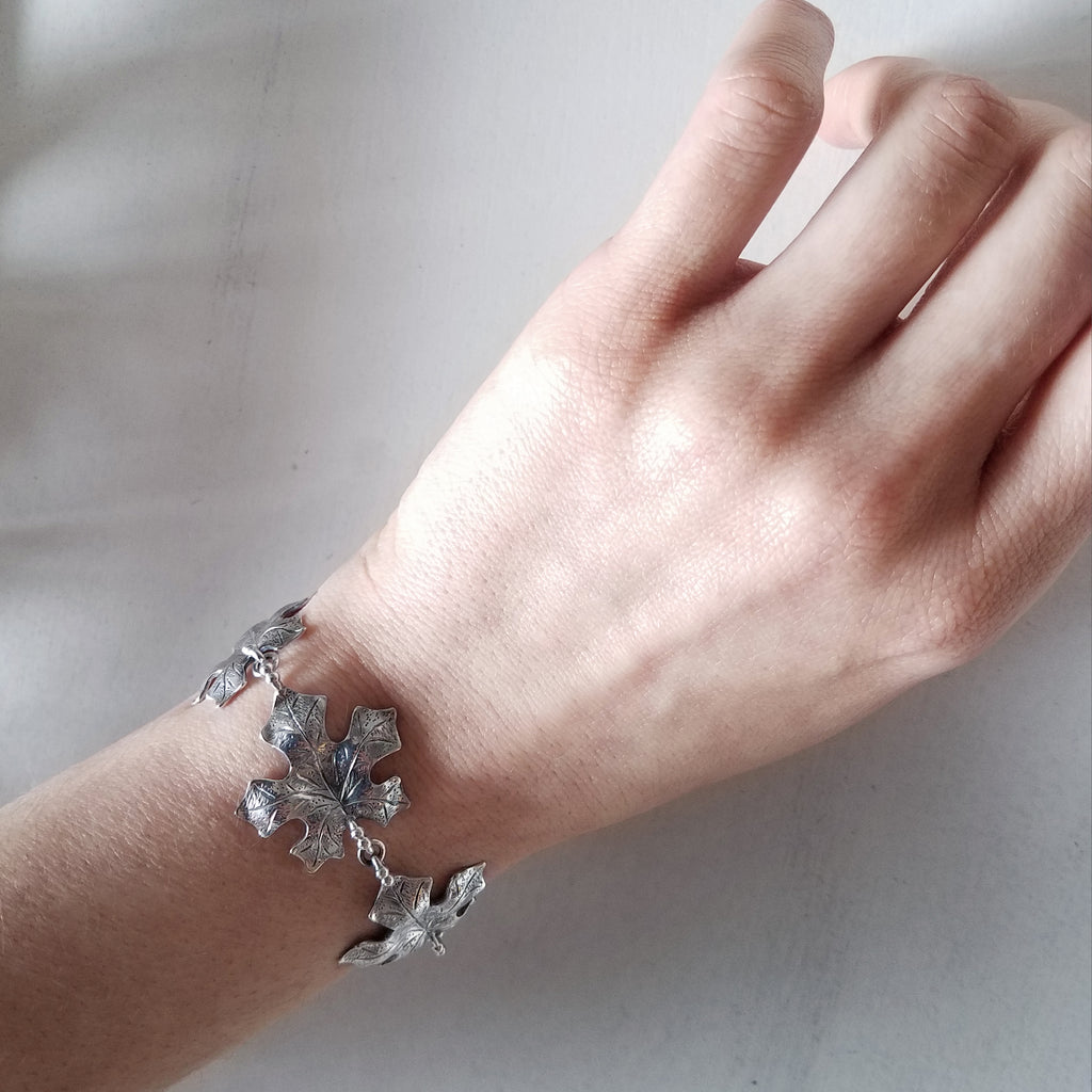Maple Leaf Links Bracelet
