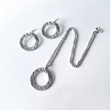 Waves Hoop Necklace