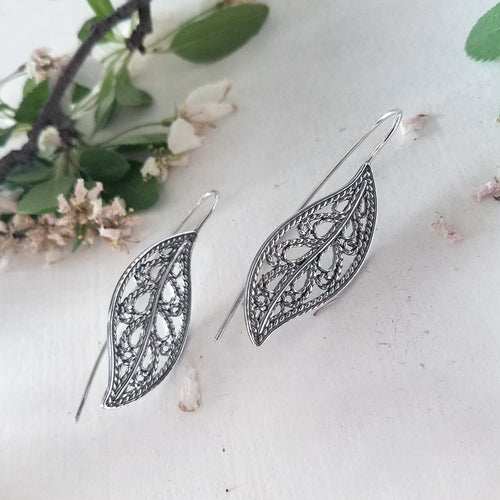 Ornament Leaf Earrings